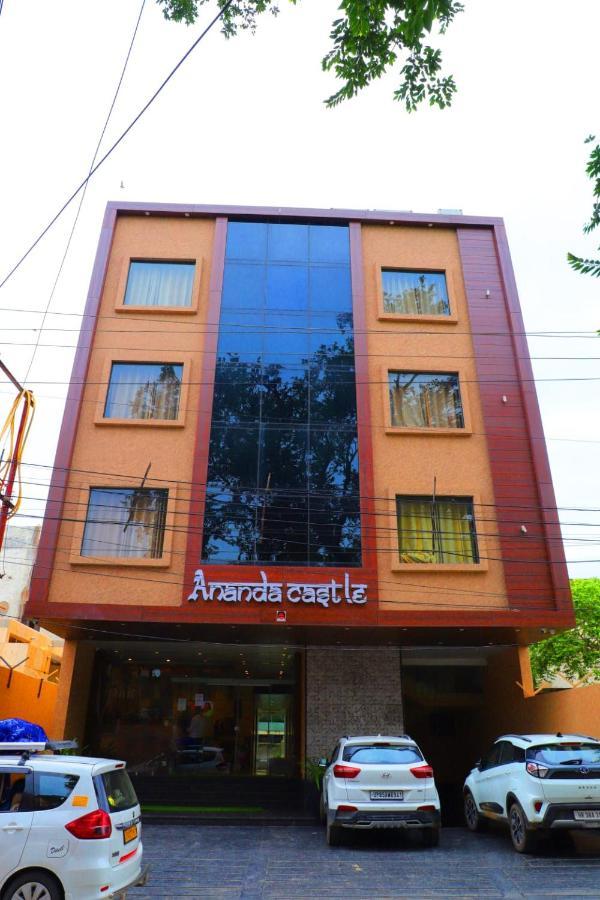 Ananda Castle Otel Vrindāvan Dış mekan fotoğraf